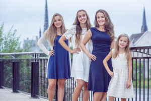 blue-girls-mom-daughters-photography