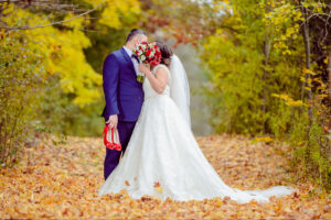 kitchener-park-nature-wedding-fall-colors