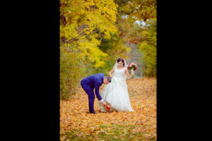 groom-bride-red-shoes-fall-weddings